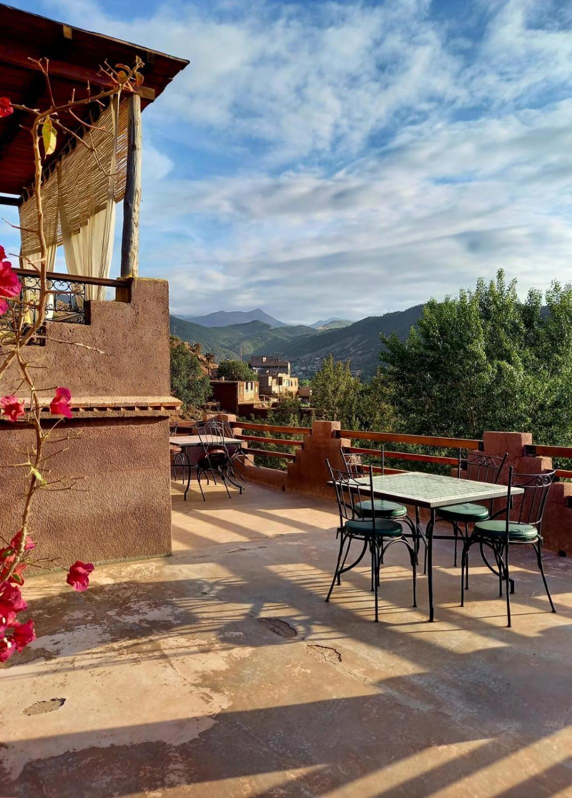 Ourika Timalizene Le Jardin Des Delices Hotel Tamezindert Exterior foto